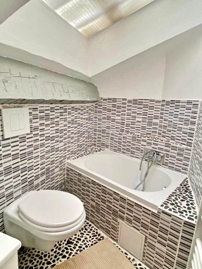 Appartements Cosy Au Centre De La Seyne-Sur-Mer Ngoại thất bức ảnh